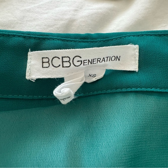 BCBGeneration Sheer Top - Picture 4 of 6